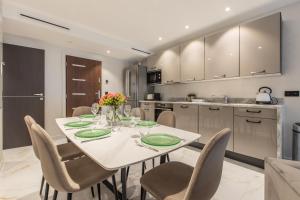 Appartements Residence Topaze - Central - Luxurious - 50m Croisette Palais - LRA CANNES : photos des chambres