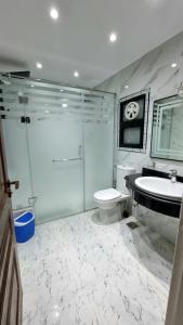 Amazing Nile View and Pyramids Apartment