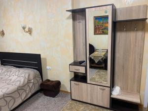 Готель Гайсин «Тіроль»