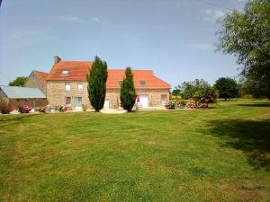 Maisons de vacances La Ferme d' Emerentine : photos des chambres