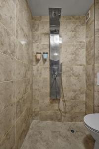 Top Center, Sea Garden, Brand New Studio - Majestic