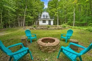 Wilmington Chalet with Hot Tub Less Than 8 Mi to Mount Snow! - 威尔明顿