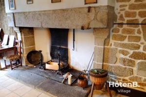 Sejours a la campagne Le chateau du Fraysseix a Roziers-Saint-Georges : photos des chambres