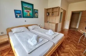 Prenočišča Miklavčič - Stari Trg pri Ložu