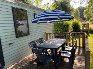 Campings Mobilhome tout confort M9 domaine de Lanniron : photos des chambres