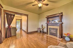 Charming Detroit Abode with Meditation Space!