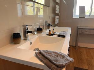 B&B / Chambres d'hotes Domaine CANTELOUP : photos des chambres