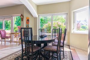 Exquisite Shared Villa - Your Private Room in this Beautiful Home