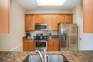 4814 Cayview Avenue #401
