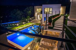 Villa Magic look 