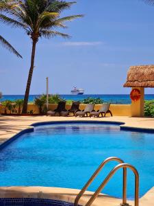 STYLISH OCEANFRONT CONDO with POOL