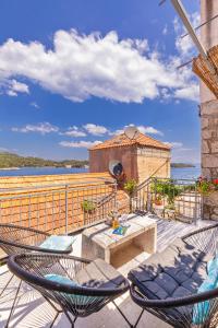 Apartments Daniela & Karlo