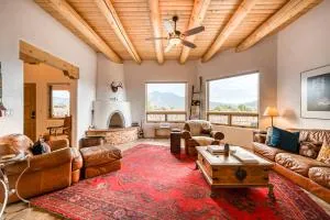 Casa De Los Conejos - Taos Junction