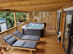 Memita Mobile homes, Selce