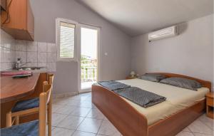 Gorgeous Apartment In Kakma With Wifi