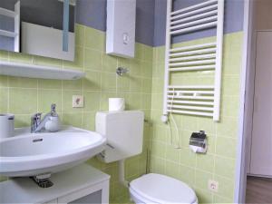 Downhill Winterberg Ferienwohnung 4 Pers near Ski Lift Wlan