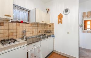 Nice Apartment In Gabonjin With Wifi