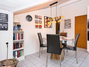 6 person holiday home in Brovst