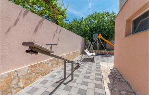 Gorgeous Apartment In Kakma With Wifi