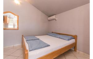 Gorgeous Apartment In Kakma With Wifi