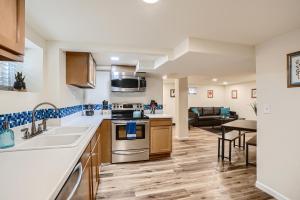 Sloans Lake Getaway - Basement Apartment Near Broncos and Downtown Denver