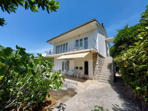 Apartment Vlasta - 3hvězdičkové hotely ve městě Jadranovo