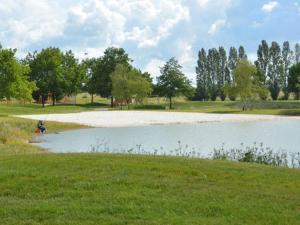 Gîte rénové au calme avec jardin, terrasse et accès à une plage aménagée - FR-1-306-1219
