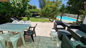 House with exclusive pool and garden 7 min walk from the beach and the center