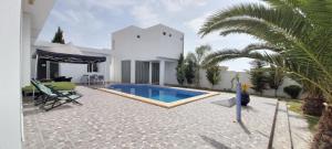 Villa CLIMATISEE avec piscine privée, ras el ma
