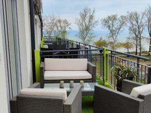 Beachfront Paradise Ezüst Panoráma lakeview apartment with panoramic terrace