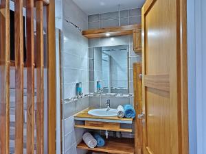 Appartements L'Escale Sud Gironde - Sejour detente - Calme et nature- Piscine spa sauna massage - Petit-dejeuner sur demande : photos des chambres