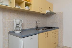 Apartments Paloc - Yellow