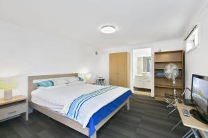 On The Deck - BYO Linen