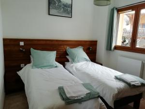 Chalets Chalet Rivendell, Morzine sleeps 10 with garage : photos des chambres