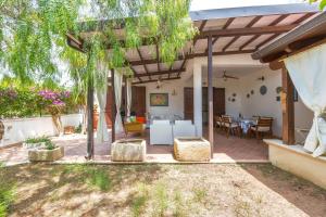 Villino Pepe Rosa by BarbarHouse