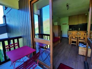 Appartement économique 4 pers aux Menuires, 2 pièces, balcon, casier à skis - FR-1-452-165