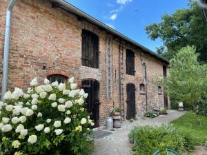 Ostsee Jägerhütte am Waldesrand mit Sauna
