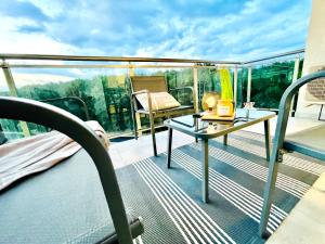 Forest View Apartment