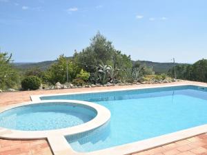 Elegant Loulé Mansion with Pool