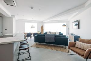 Luxury Family Apartment with sea views