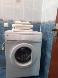 Двокімнатні апартаменти в парковій зоні,провулок Бульварний,12 ,два великих Смарт TV, преміум підписки YouTube та онлайн-кінотеатрів,ЗВІТНІ Д