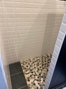 Appartements Chambre tout confort avec commodites espace repas wifi parking : photos des chambres