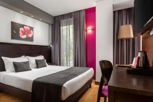Deluxe Double Room room in Hotel Luena