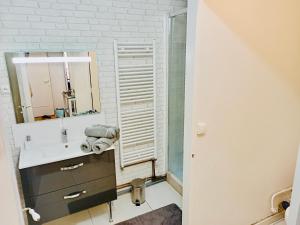 Appartements 2 pieces totalement renove au coeur de Bourges : photos des chambres