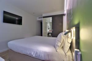 Hotels Kyriad Frejus - Centre : photos des chambres