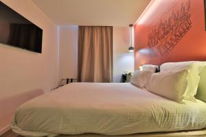 Hotels Kyriad Frejus - Centre : photos des chambres