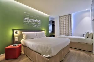 Hotels Kyriad Frejus - Centre : photos des chambres