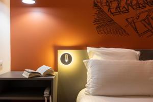 Hotels Kyriad Frejus - Centre : photos des chambres