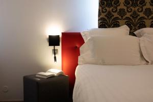 Hotels Kyriad Frejus - Centre : photos des chambres