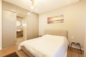 Brand new 1BR in central MALTA